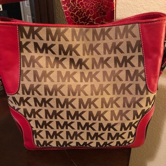 ❣️❣️Michael Kors MK Logo Shoulder Bag ❣️❣️ - Picture 2 of 7